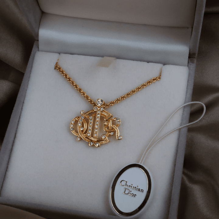 CHRISTIAN DIOR 華麗巴洛克水晶CD馬車吊墜項鏈｜未使用美品 - Vintasy項鏈