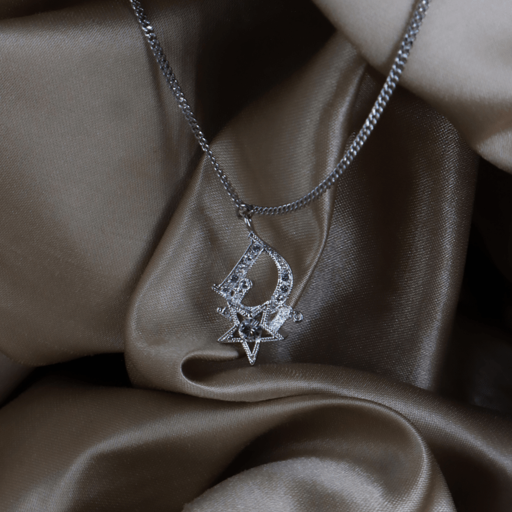 CHRISTIAN DIOR 星星水晶 D Logo 項鏈（銀色）｜2000年代 ｜｜VINTASY 中古美品 ｜ 香港最大型中古首飾收藏店｜ DIOR ｜ 項鏈