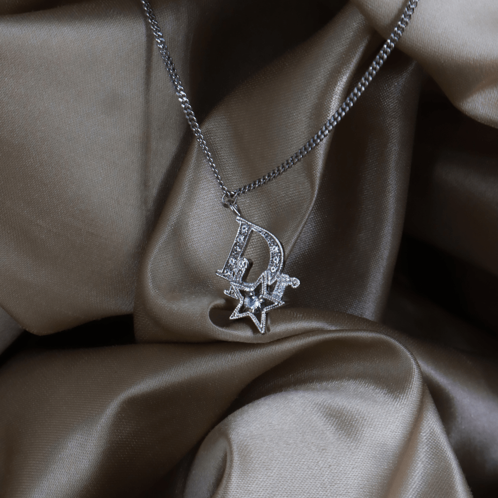 CHRISTIAN DIOR 星星水晶 D Logo 項鏈（銀色）｜2000年代 ｜｜VINTASY 中古美品 ｜ 香港最大型中古首飾收藏店｜ DIOR ｜ 項鏈