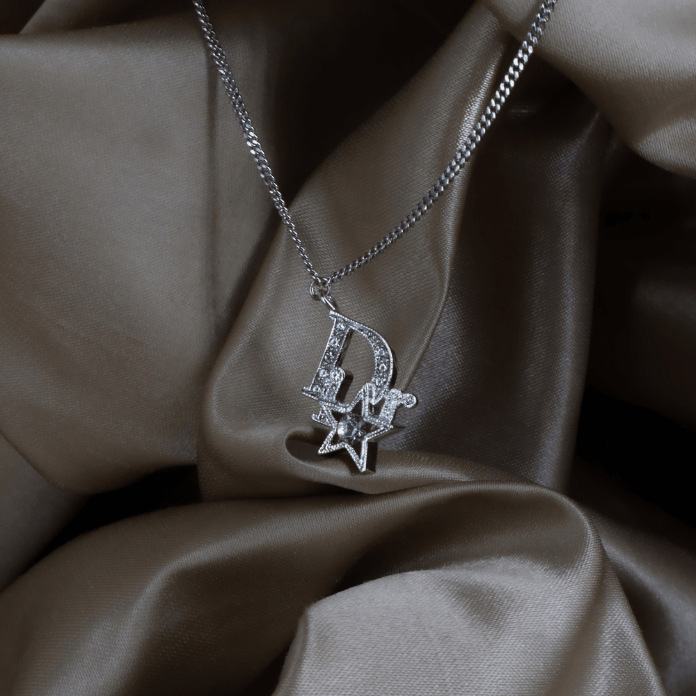 CHRISTIAN DIOR 星星水晶 D Logo 項鏈（銀色）｜2000年代 ｜｜VINTASY 中古美品 ｜ 香港最大型中古首飾收藏店｜ DIOR ｜ 項鏈