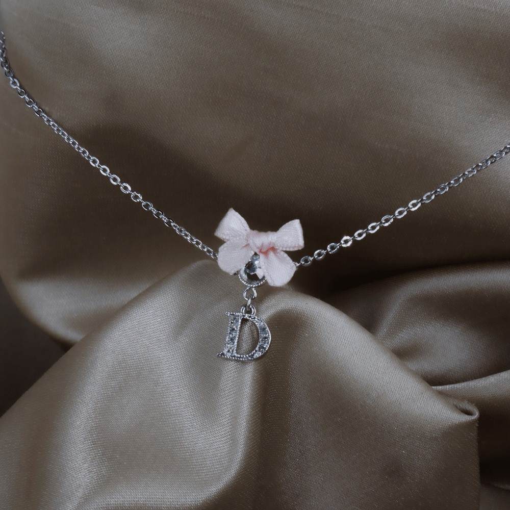 CHRISTIAN DIOR 蝴蝶結 D Logo 水晶項鏈 - Vintasy項鏈