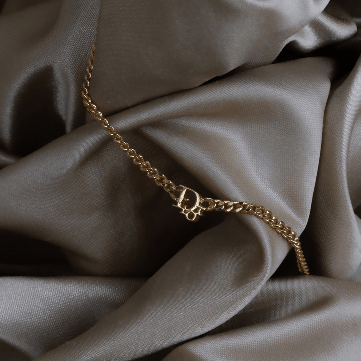 CHRISTIAN DIOR 極簡金色Logo項鏈 ｜1990年代極簡奢華 - Vintasy項鏈