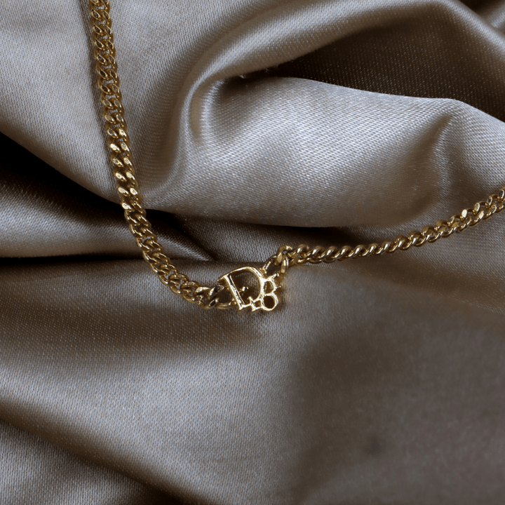CHRISTIAN DIOR 極簡金色Logo項鏈 ｜1990年代極簡奢華 - Vintasy項鏈