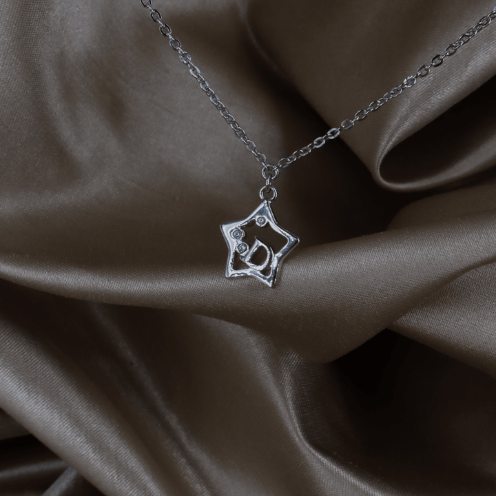 CHRISTIAN DIOR星形 Logo 水晶項鏈 ｜ 2000年經典 ｜未使用級美品 - Vintasy項鏈