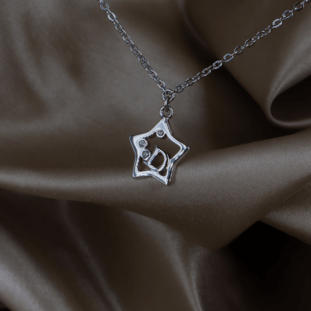 CHRISTIAN DIOR星形 Logo 水晶項鏈 ｜ 2000年經典 ｜未使用級美品 - Vintasy項鏈