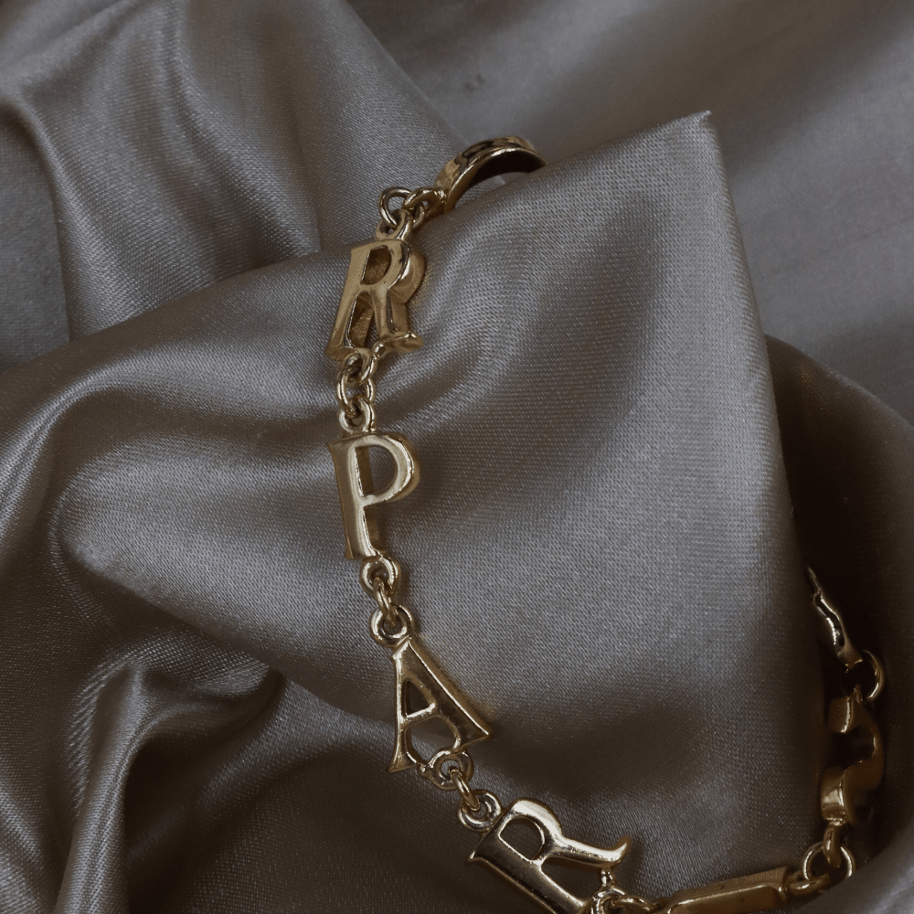 Christian Dior Logo字母手鏈（金色復古款）| 附原盒 未使用 - Vintasy手鏈