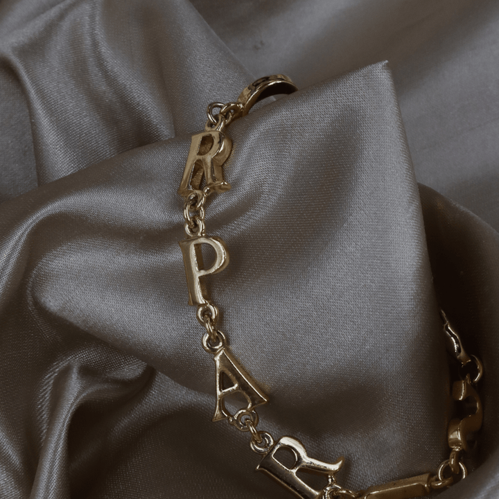Christian Dior Logo字母手鏈（金色復古款）| 附原盒 未使用 - Vintasy手鏈