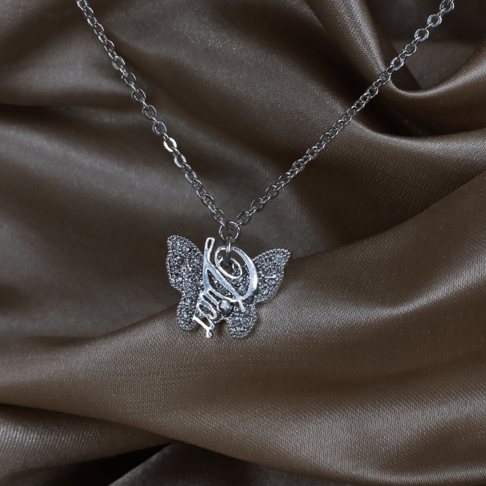 CHRISTIAN DIOR 蝴蝶銀色閃石Logo 項鏈 - Vintasy