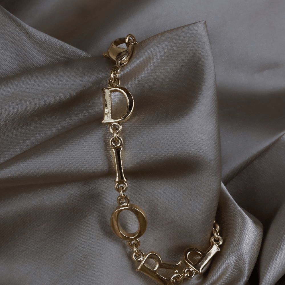 Christian Dior Logo字母手鏈（金色復古款）| 附原盒 未使用 - Vintasy手鏈