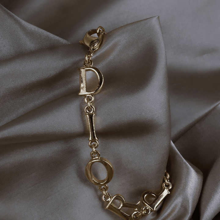 Christian Dior Logo字母手鏈（金色復古款）| 附原盒 未使用 - Vintasy手鏈