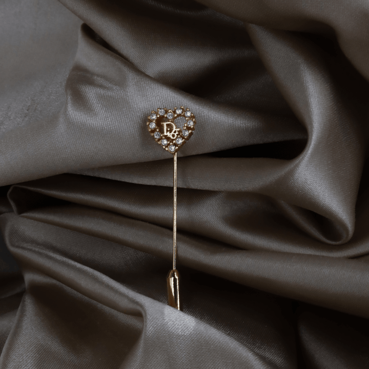 CHRISTIAN DIOR 心型閃石 Logo 扣針 ｜未使用級美品 - Vintasy手鏈