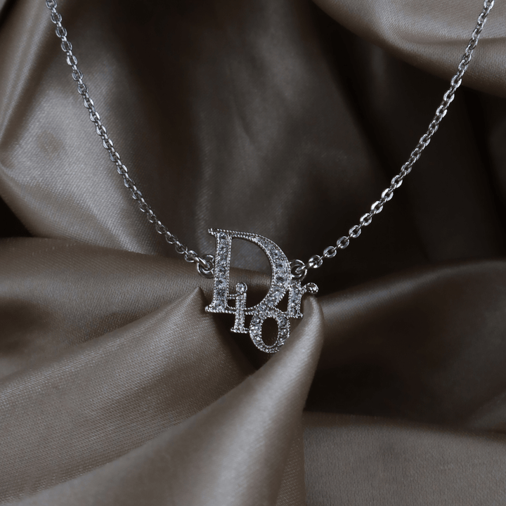 CHRISTIAN DIOR 水鑽 Logo 鎖骨鏈（銀色） ｜｜VINTASY 中古美品 ｜ 香港最大型中古首飾收藏店｜ DIOR ｜ 項鏈