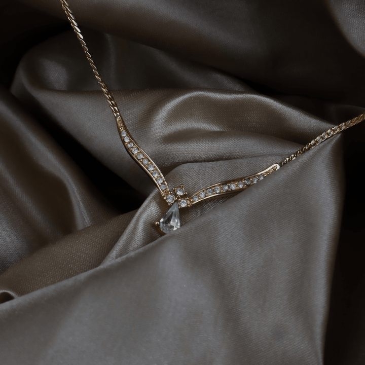 CHRISTIAN DIOR 金色水鑽淚滴項鏈（Teardrop Crystal Necklace款）｜1990年代經典 ｜未使用品 - Vintasy項鏈