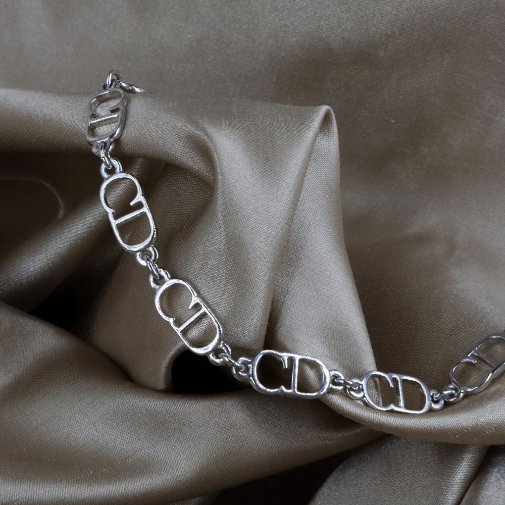 CHRISTIAN DIOR 銀色鏤空字母鏈環手鏈 ｜未使用品連原盒 - Vintasy手鏈