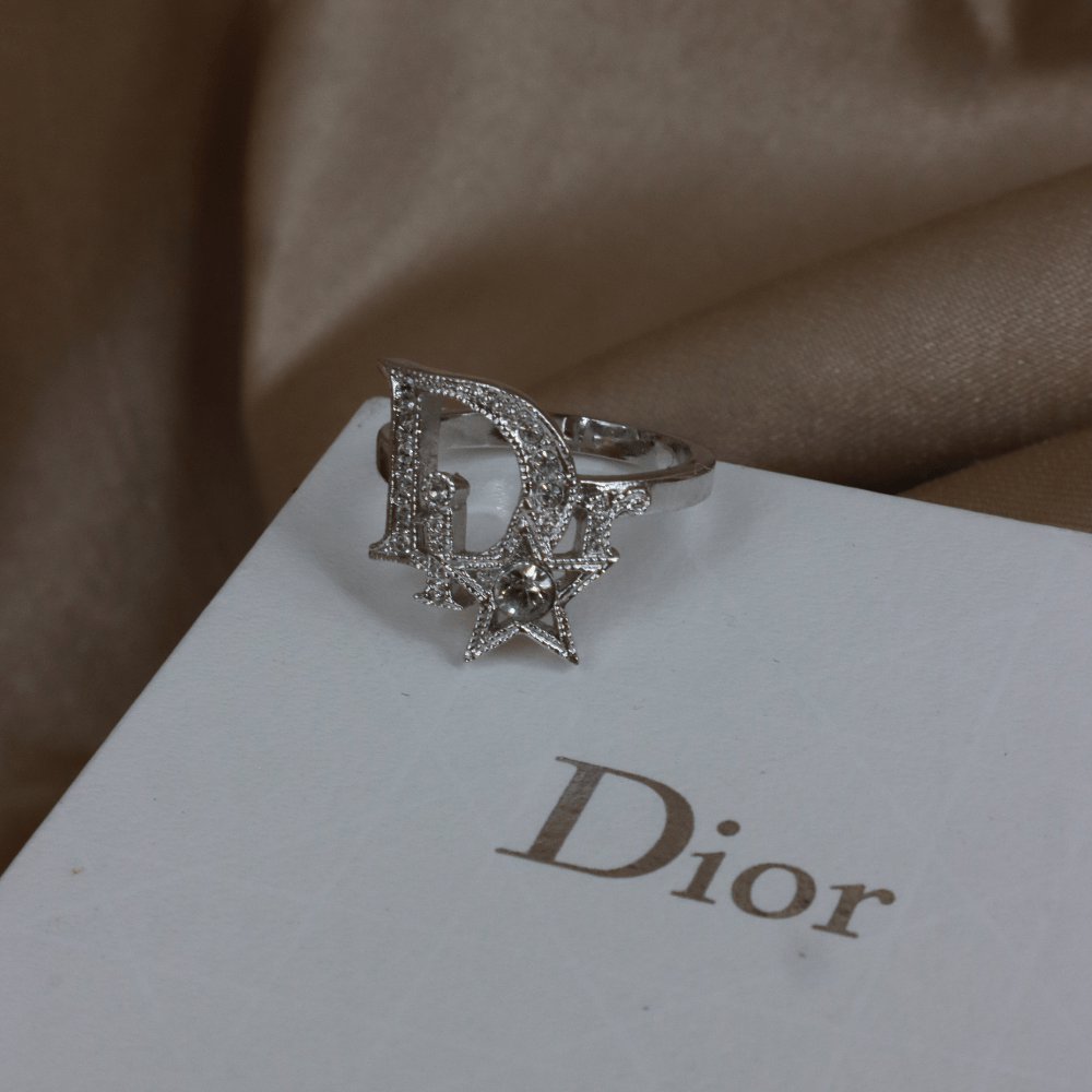 CHRISTIAN DIOR 星閃閃戒指｜未使用附原盒 - Vintasy手鏈