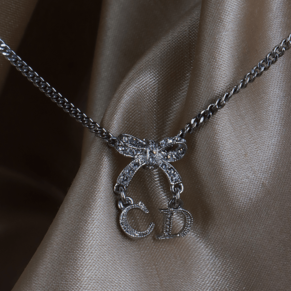 CHRISTIAN DIOR 蝴蝶結閃石吊墜項鏈 - Vintasy項鏈