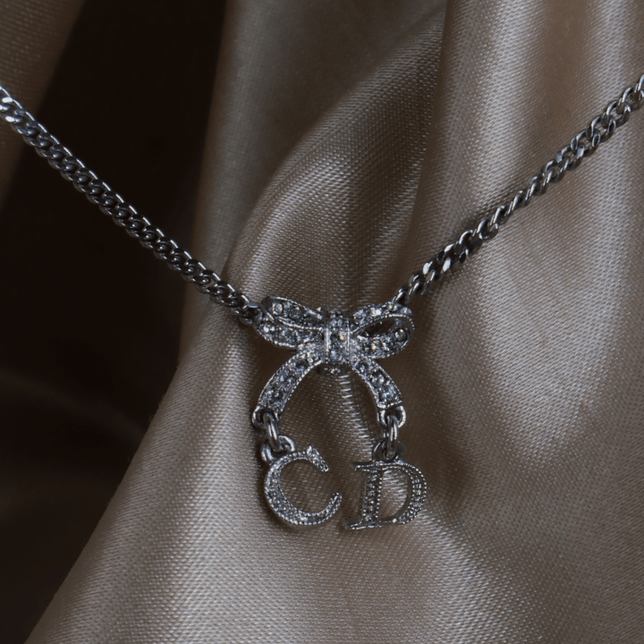 CHRISTIAN DIOR 蝴蝶結閃石吊墜項鏈 - Vintasy項鏈