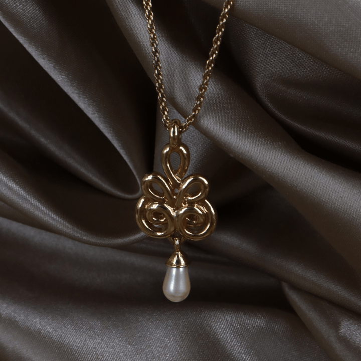 CHRISTIAN DIOR 復古金緞花絲珍珠水滴吊墜頸鏈 - Vintasy