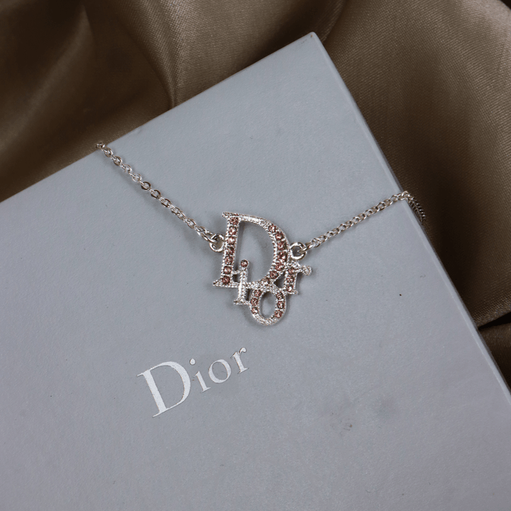 CHRISTIAN DIOR 粉紅閃石吊墜手鏈 ｜ 熱賣手鏈第一位！ - Vintasy項鏈
