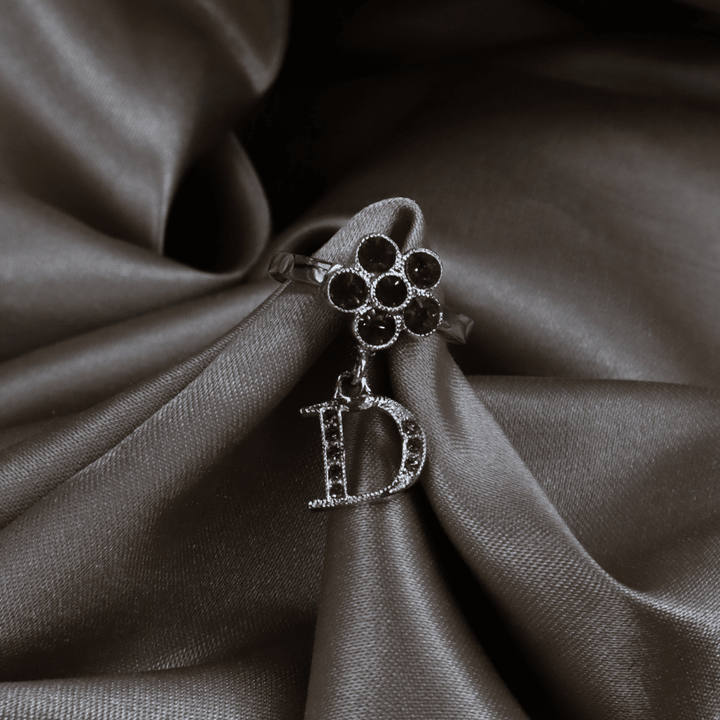 CHRISTIAN DIOR 花朵造型閃石戒指 - Vintasy手鏈