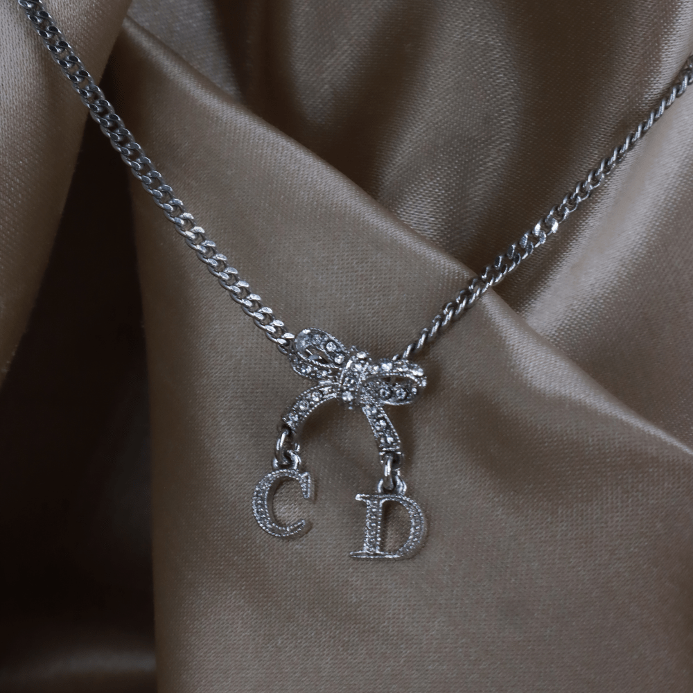 CHRISTIAN DIOR 蝴蝶結閃石吊墜項鏈 - Vintasy項鏈