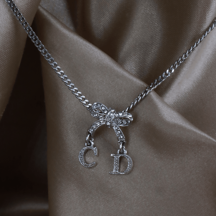 CHRISTIAN DIOR 蝴蝶結閃石吊墜項鏈 - Vintasy項鏈