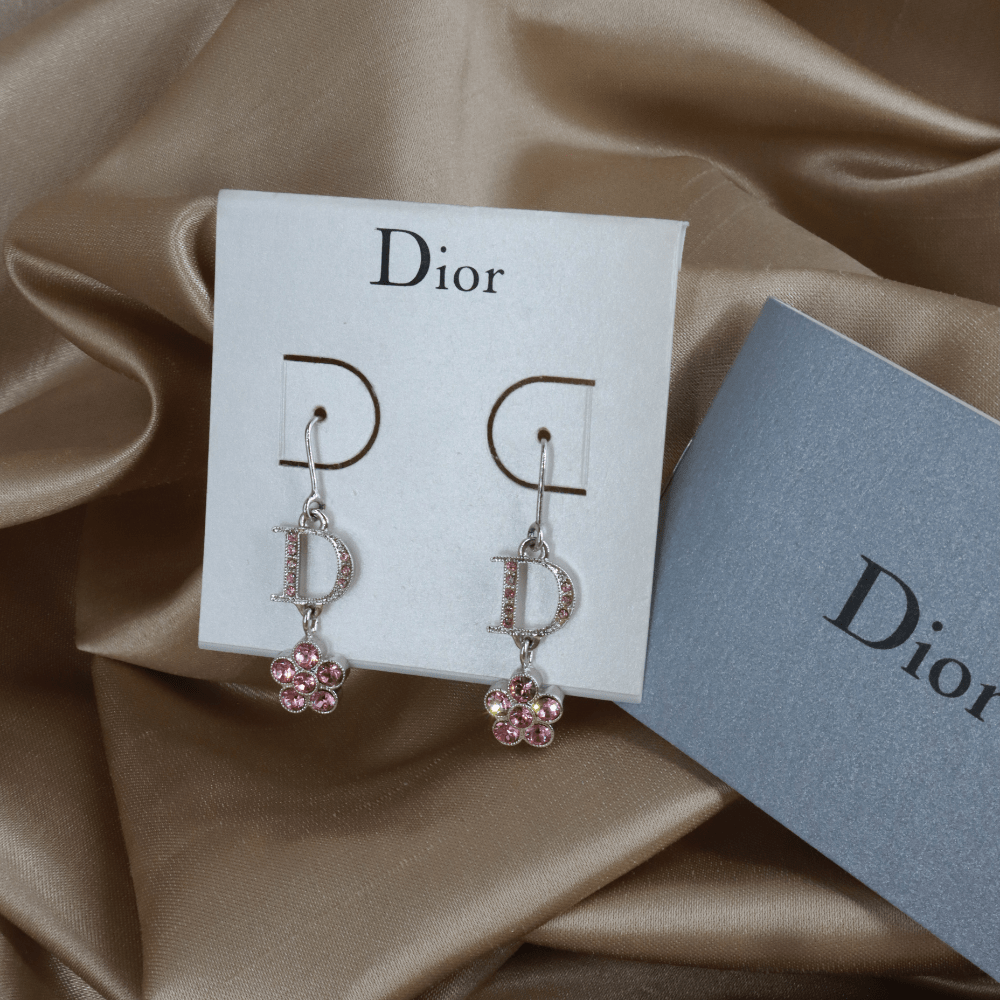 CHRISTIAN DIOR 字母花朵垂墜耳環（銀色粉晶款） - Vintasy項鏈