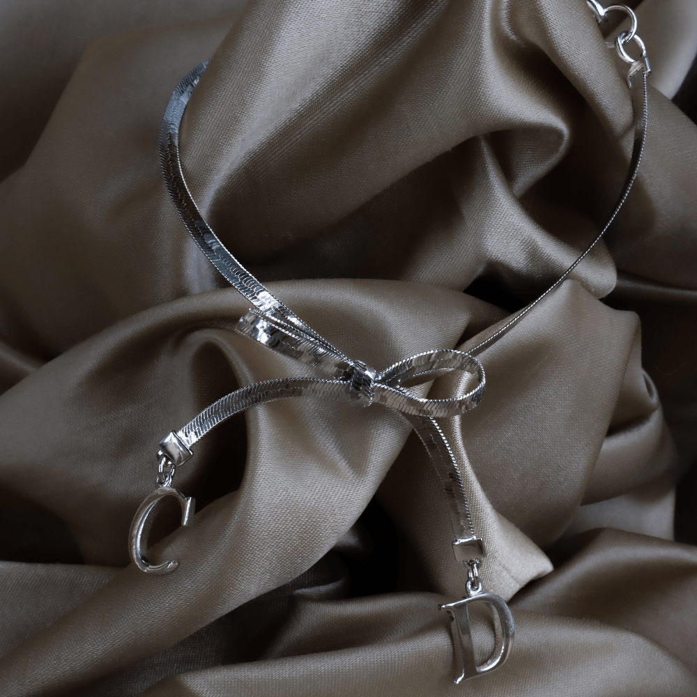 CHRISTIAN DIOR 蝴蝶結吊墜手鏈 - Vintasy項鏈