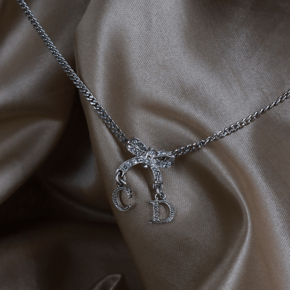 CHRISTIAN DIOR 蝴蝶結閃石吊墜項鏈 - Vintasy項鏈