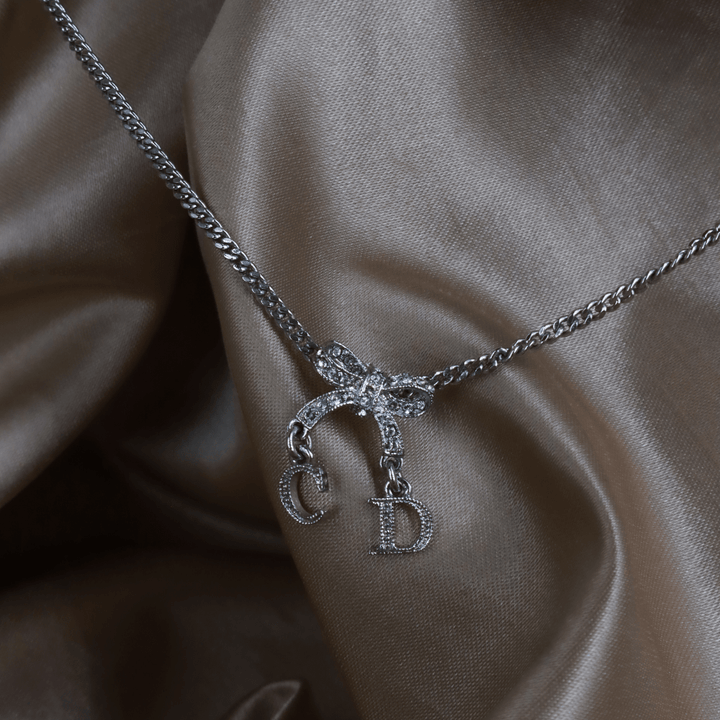 CHRISTIAN DIOR 蝴蝶結閃石吊墜項鏈 - Vintasy項鏈