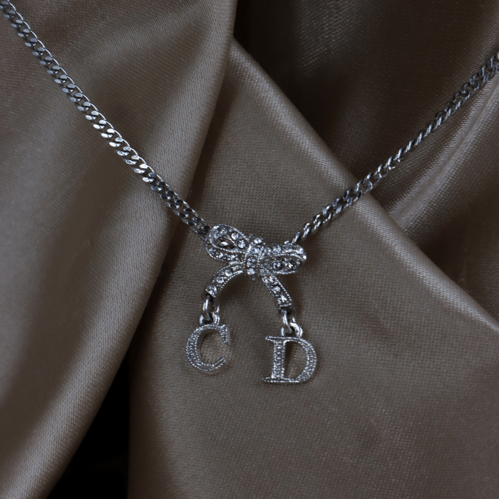 CHRISTIAN DIOR 蝴蝶結閃石吊墜項鏈 - Vintasy項鏈