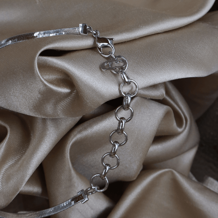 CHRISTIAN DIOR 蝴蝶結吊墜手鏈 - Vintasy項鏈