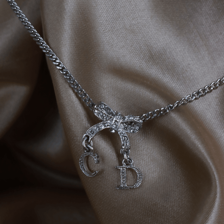 CHRISTIAN DIOR 蝴蝶結閃石吊墜項鏈 - Vintasy項鏈