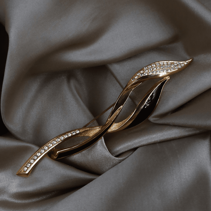 CHRISTIAN DIOR 金色黑琺瑯水晶葉子胸針 - Vintasy