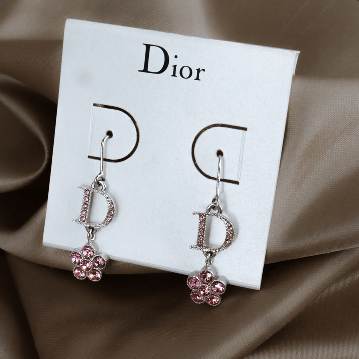 CHRISTIAN DIOR 字母花朵垂墜耳環（銀色粉晶款） - Vintasy項鏈