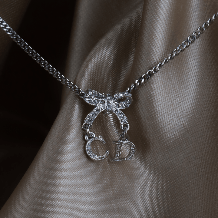 CHRISTIAN DIOR 蝴蝶結閃石吊墜項鏈 - Vintasy項鏈