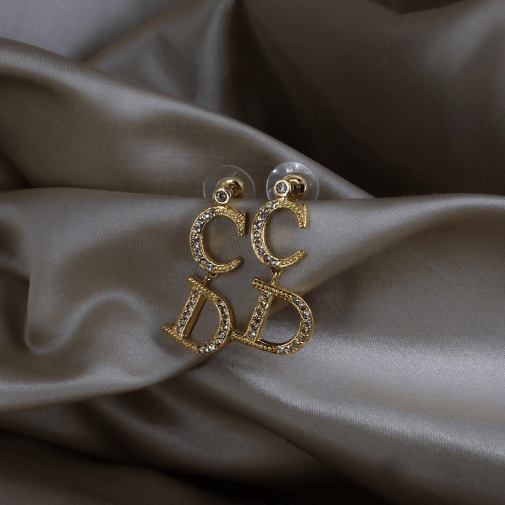 DIOR CD 字母閃石垂墜耳環（金色） ｜｜VINTASY 中古美品 ｜ 香港最大型中古首飾收藏店｜ DIOR ｜ 耳環