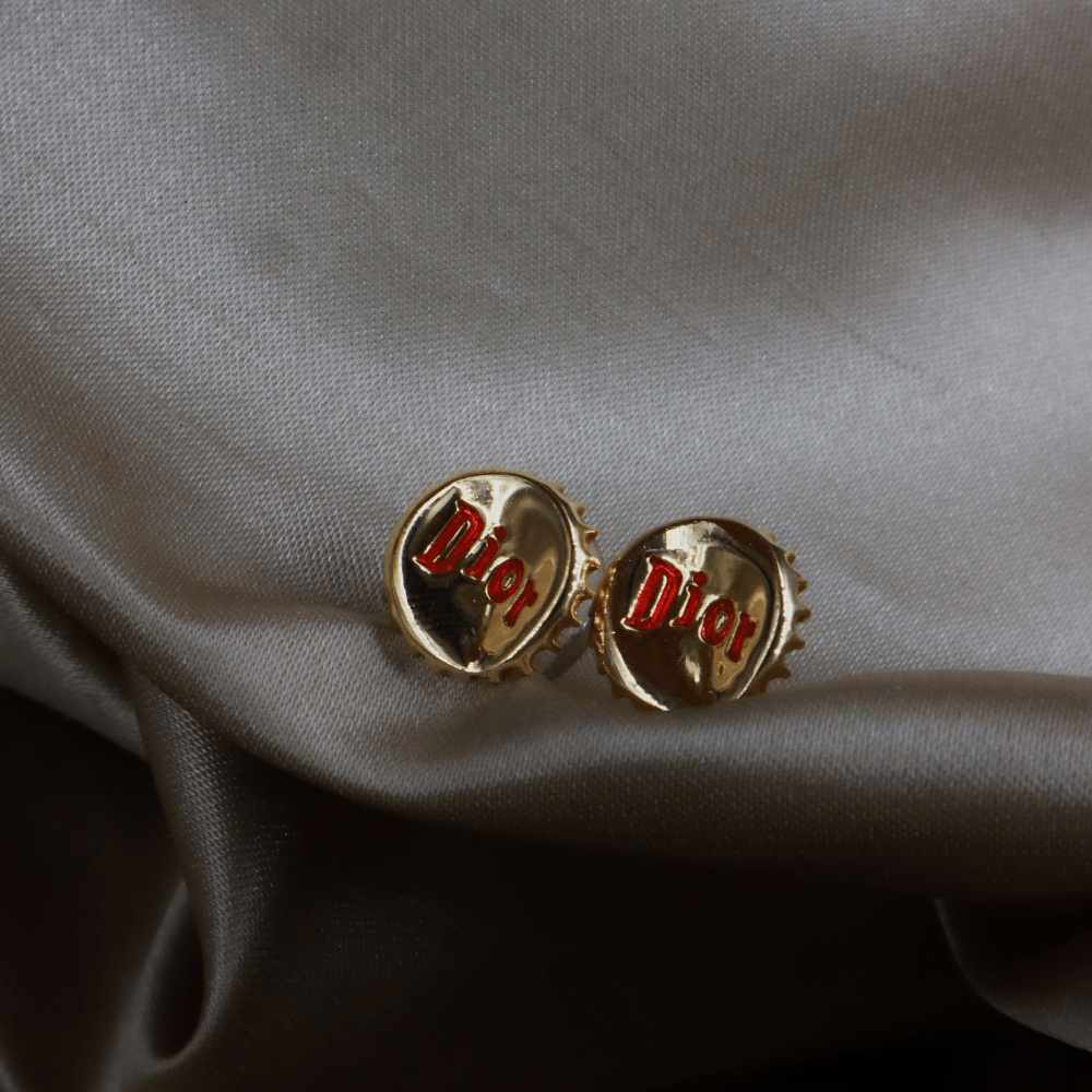 DIOR 復古金色瓶蓋Logo琺瑯耳環 - Vintasy
