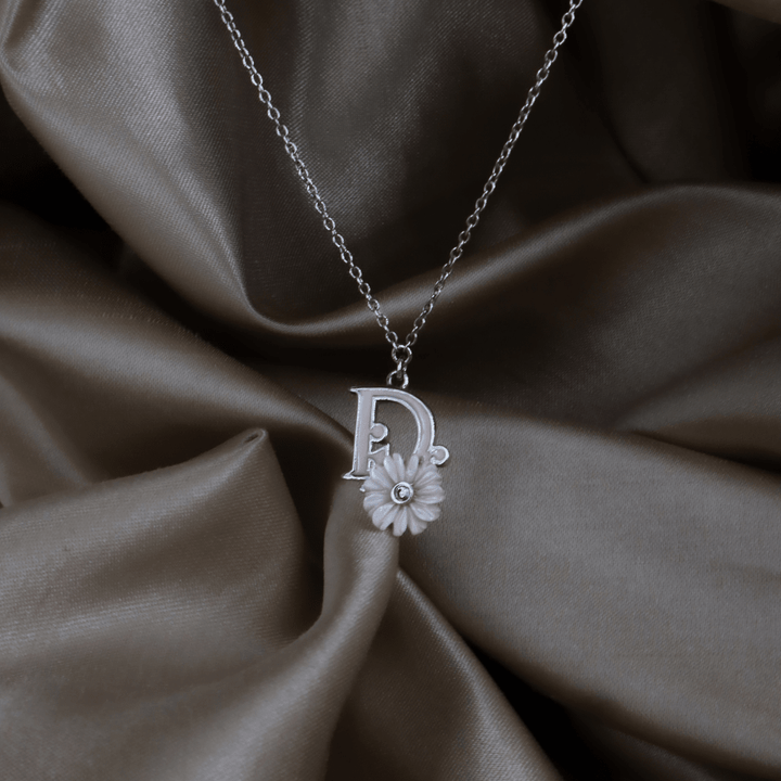 DIOR 字母花朵項鏈（銀色／淡粉色）｜未使用品 ｜｜VINTASY 中古美品 ｜ 香港最大型中古首飾收藏店｜ DIOR ｜ 項鏈