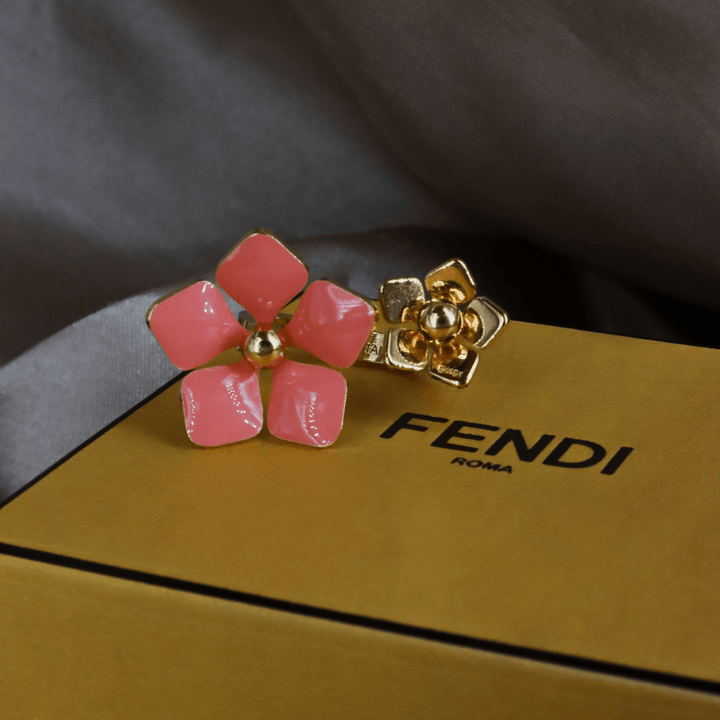 FENDI 粉色花卉開口戒指 ｜未使用 附原盒 - Vintasy戒指