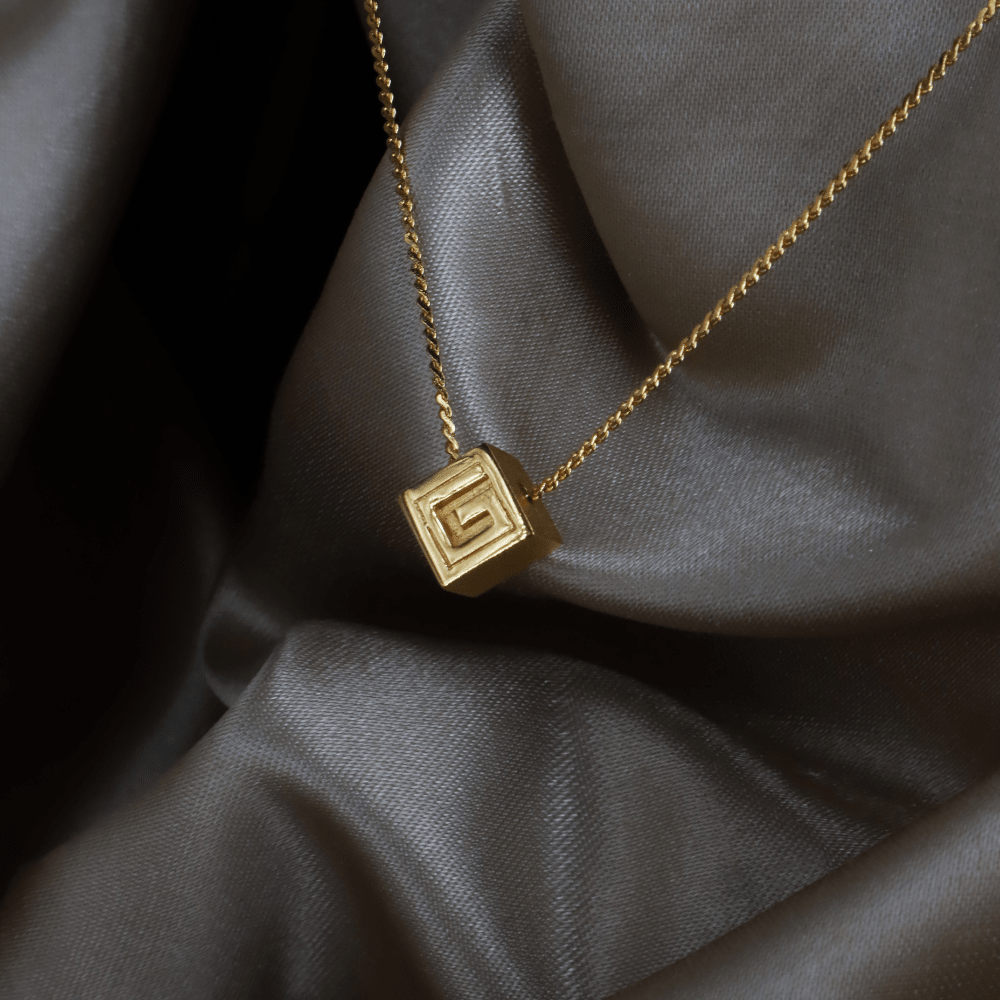 GIVENCHY經典 4G Cube 項鏈｜1980–90 年代 ｜｜VINTASY 中古美品 ｜ 香港最大型中古首飾收藏店｜ GIVENCHY ｜ 項鏈