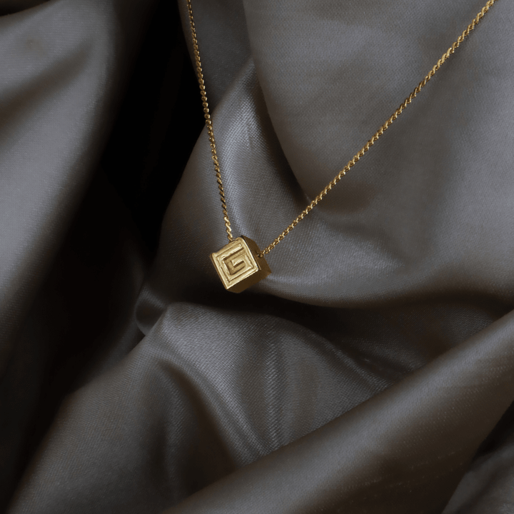 GIVENCHY經典 4G Cube 項鏈｜1980–90 年代 ｜｜VINTASY 中古美品 ｜ 香港最大型中古首飾收藏店｜ GIVENCHY ｜ 項鏈