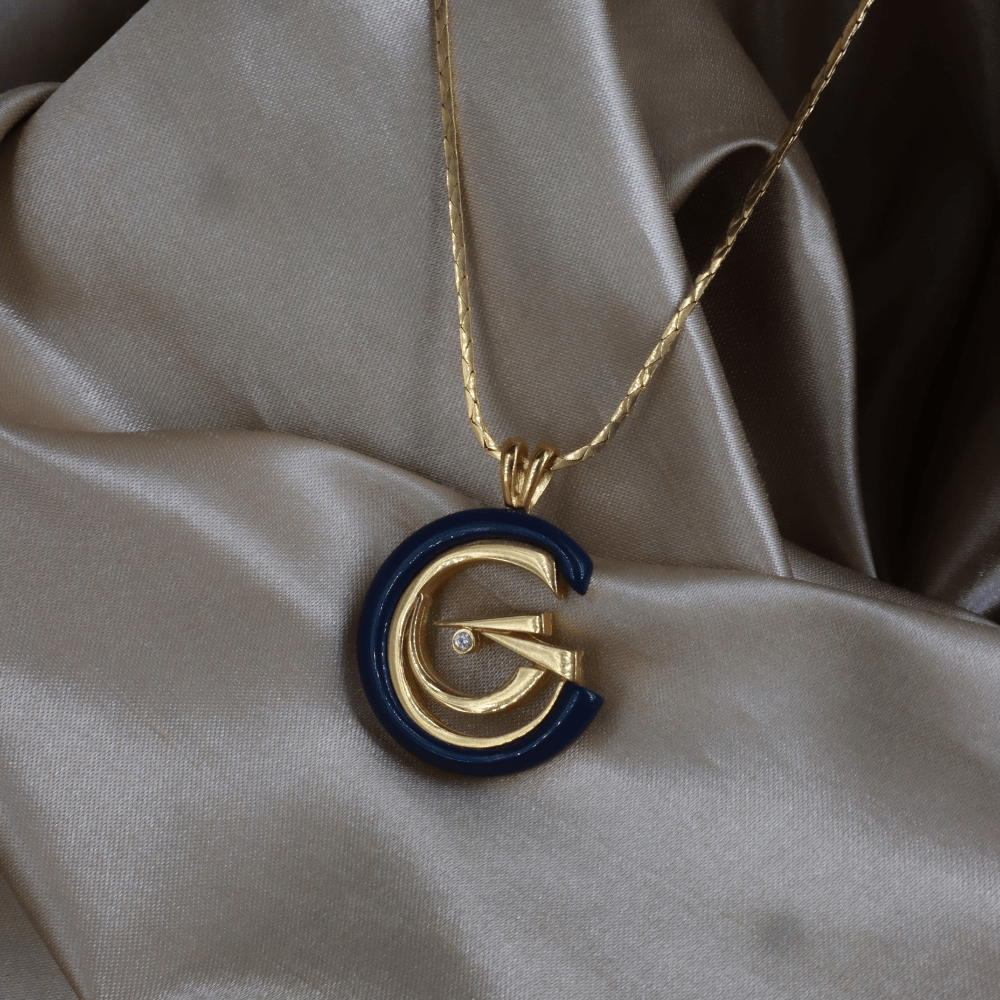 GIVENCHY G Logo 琺瑯吊墜項鏈（藍金配色）｜1990年代 - Vintasy