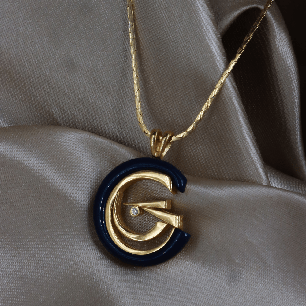 GIVENCHY G Logo 琺瑯吊墜項鏈（藍金配色）｜1990年代 - Vintasy