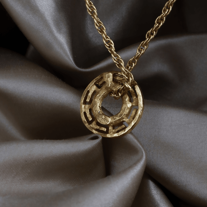 GIVENCHY G Logo 鏤空圓環項鏈（金色）｜未使用品 ｜｜VINTASY 中古美品 ｜ 香港最大型中古首飾收藏店｜ GIVENCHY ｜ 項鏈