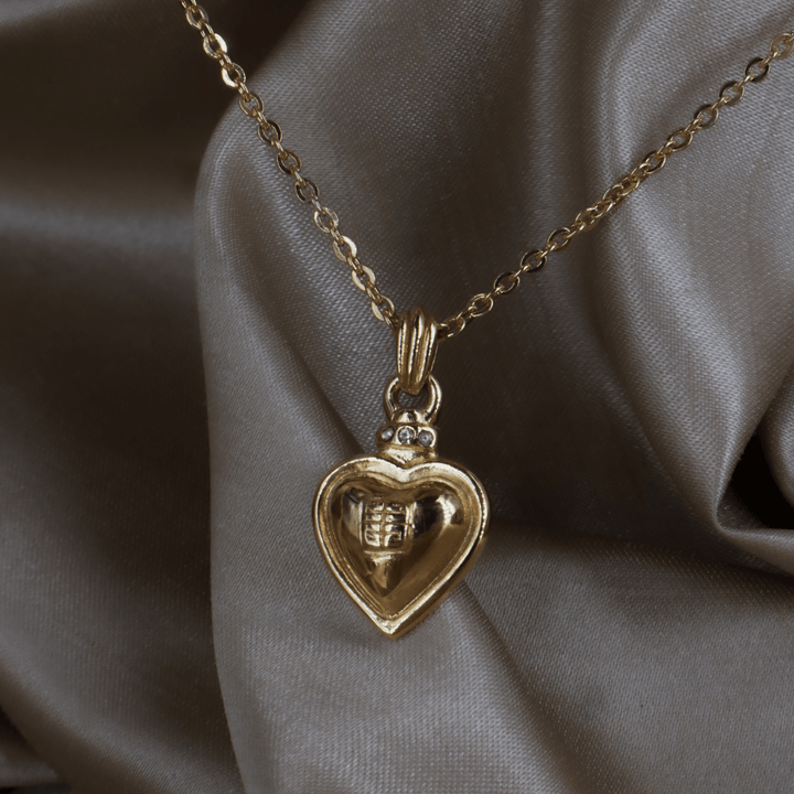 Givenchy 復古愛心 Logo 吊墜項鏈 - Vintasy