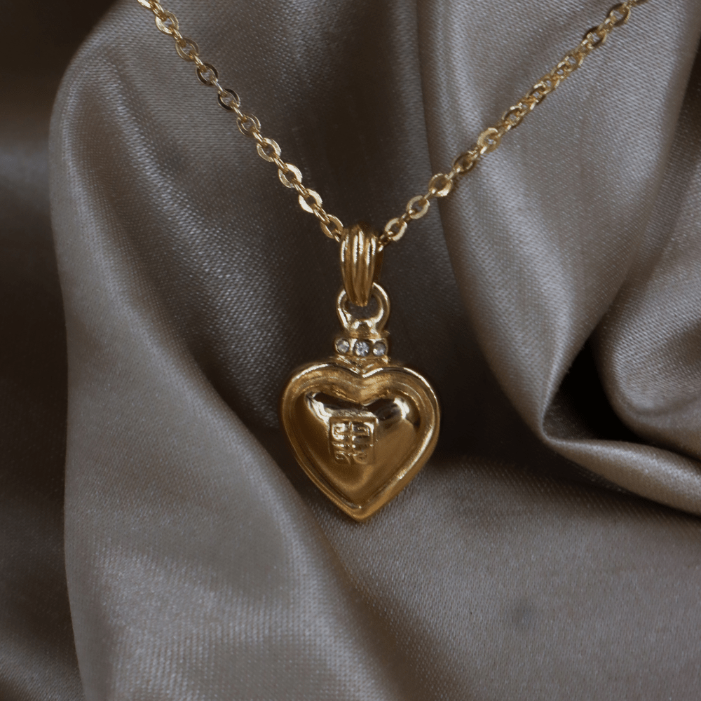 Givenchy 復古愛心 Logo 吊墜項鏈 - Vintasy