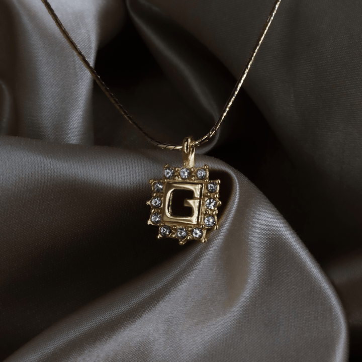GIVENCHY logo 閃石吊墜項鏈 ｜未使用美品 - Vintasy