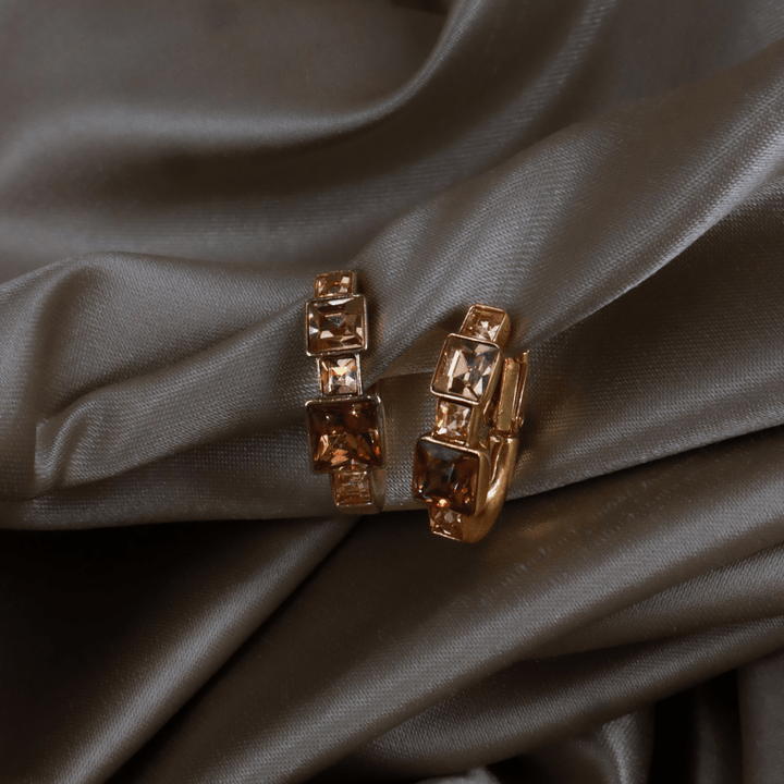 GIVENCHY 金色粉晶方石圈形耳夾（Rose Crystal Hoop款） - Vintasy耳夾