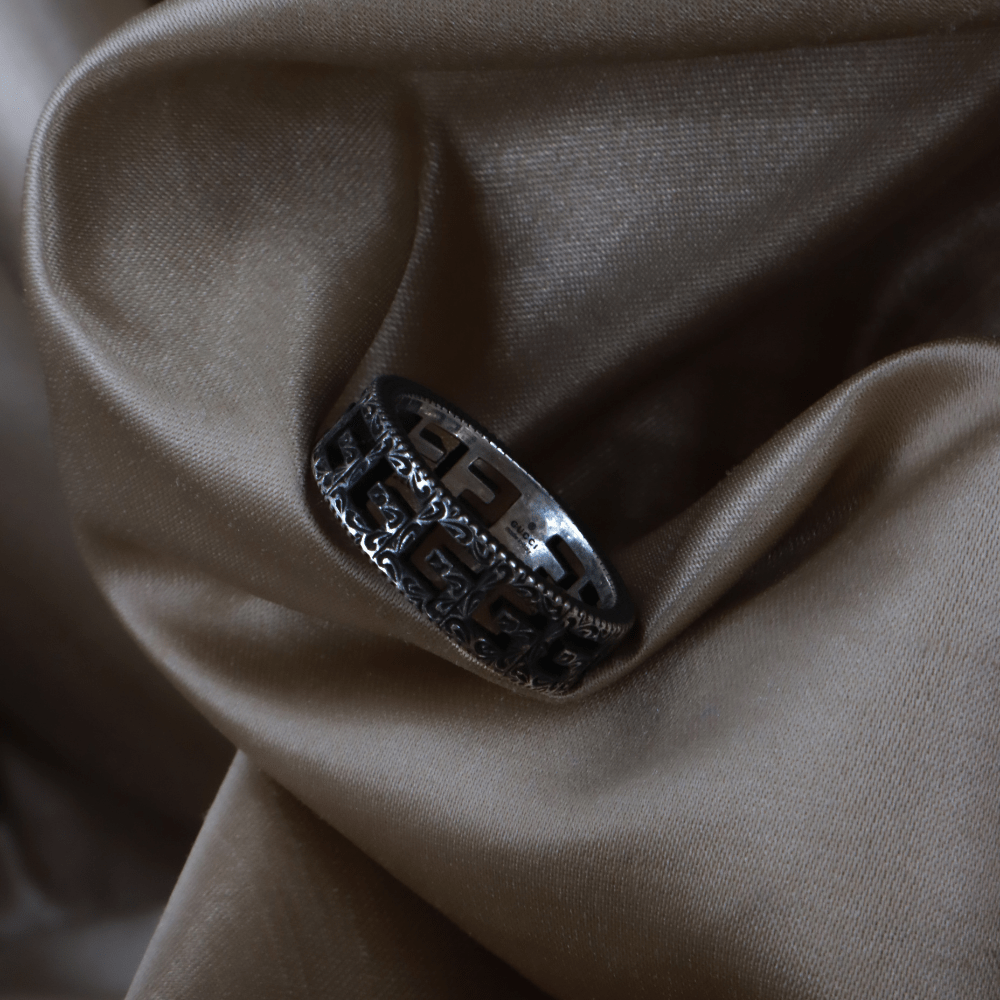 Gucci 經典 Interlocking G 開口雕刻寬版戒指 - Vintasy項鏈